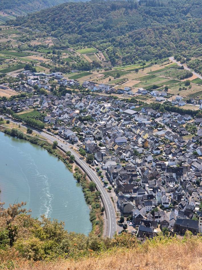 Apartamento entero, Apartamento 'Ferienwohnung Picco 1' con balcón cerca del Calmont – cima in Beuren (Eifel), Cochem-Zell