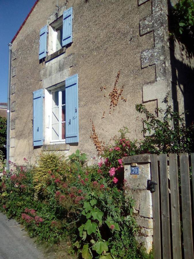 Two-Bedroom House in Arçais, Région de Niort