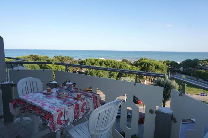 Studio für 2 Personen, mit Meerblick und Balkon/Terrasse in Caorle