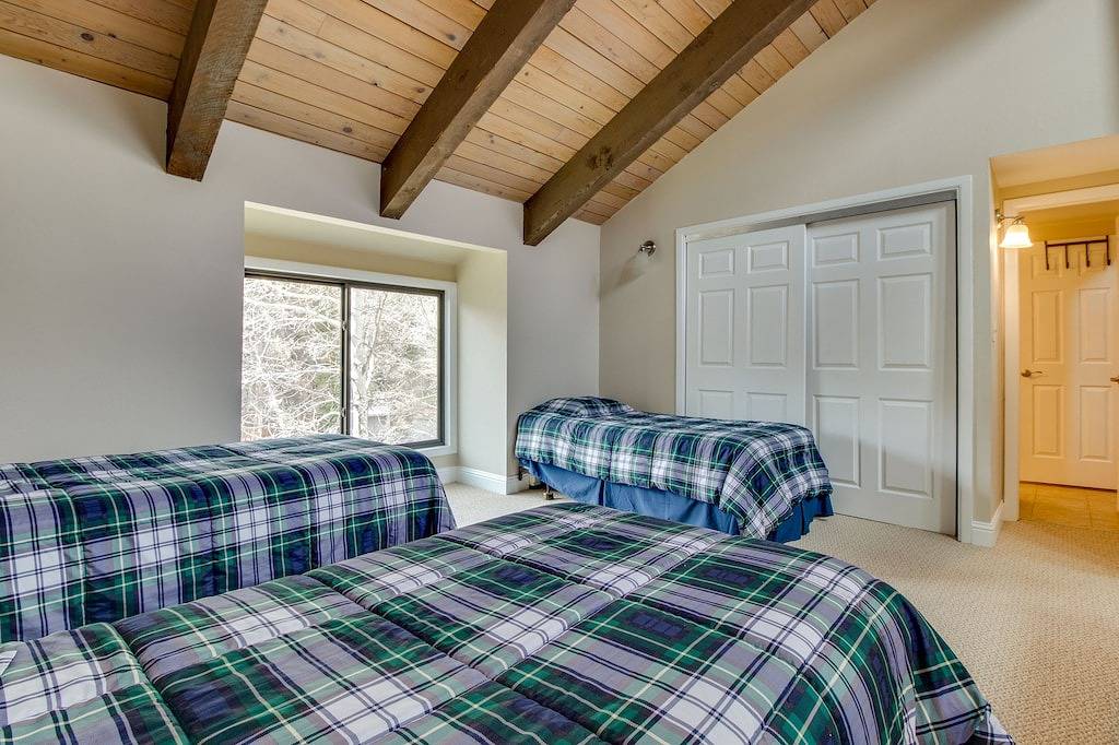 Ganze Wohnung, Neu renovierte Wohnung w / Whirlpool / saisonalen Pool geteilt - auf der Buslinie! in Vail Ski Resort, Vail