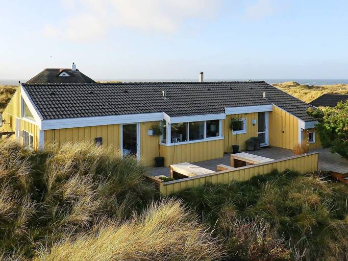 Ferienhaus für 9 Personen, mit Whirlpool und Pool sowie Sauna und Terrasse, kinderfreundlich in Jammerbugt