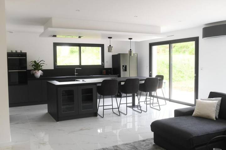 Location de vacances pour 2 personnes, avec jardin ainsi que vue et terrasse à Sampans - 3