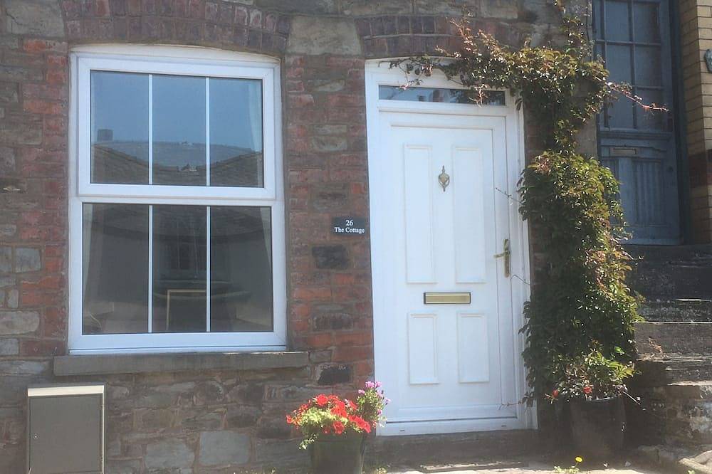 Cosy, quiet two bedroomed cottage in the centre of Hay on Wye. in Hay-on-Wye, Brecon Beacons