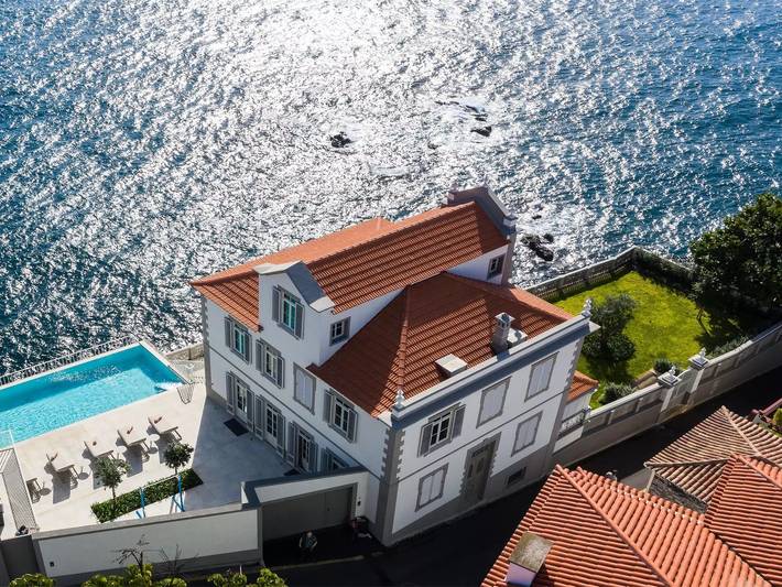Villa para 12 pessoas, com jardim e piscina no Funchal
