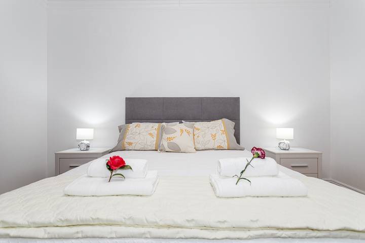 Apartamento entero, Apartamento "Oásis Fonte Grande 2" con vistas al mar, terraza compartida y Wi-Fi in Isla de San Miguel, Santo António