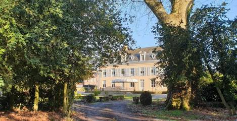 Maison d’hôte pour 4 personnes, avec vue ainsi que jardin et piscine à Savigné-l'Évêque