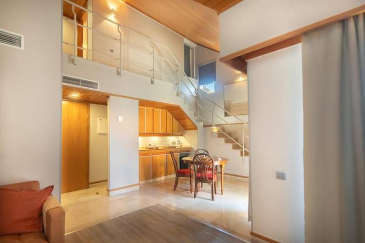 Hôtel pour 3 personnes, avec jardin et piscine dans Paço de Arcos - 4