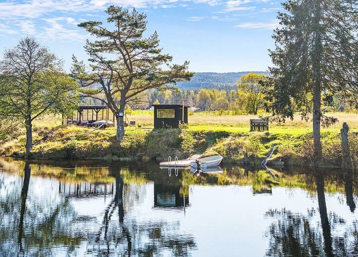 Kleiner Bauernhof am Nidelva mit Sauna und Badestam in Åmli