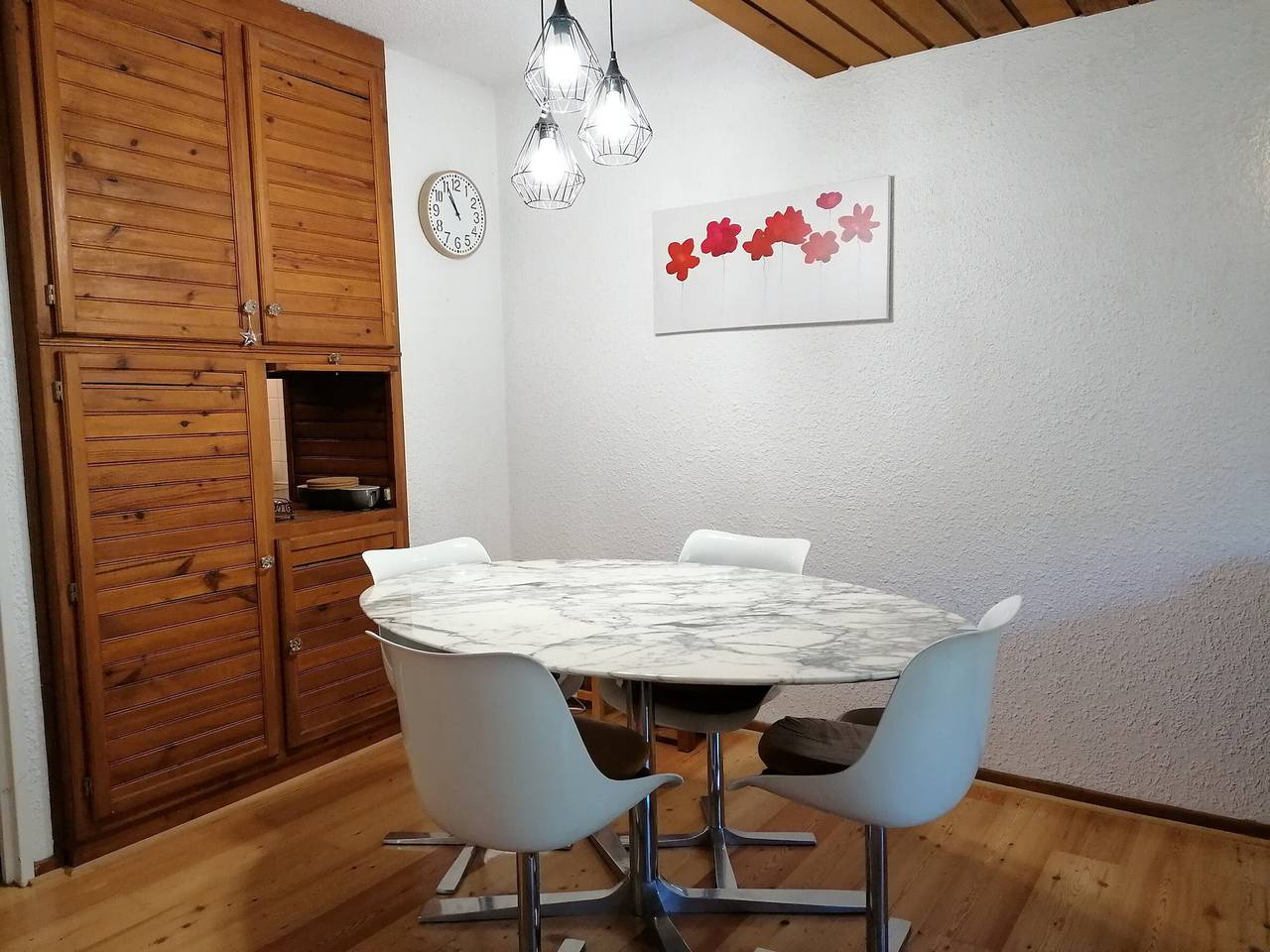 Entire apartment, Spacious Renovated 2-Room Apartment, Front of Slopes, Close to Shops, South-Facing Balcony in Pra Loup in Pra-Loup, Uvernet-Fours