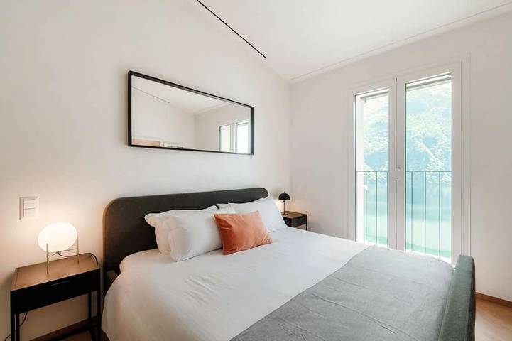 Appartamento intero, Elegant Lake View Apartment (Unique Gandria Attic) in Lugano, Lago di Lugano
