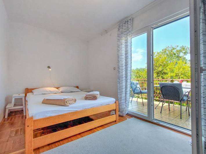 Ferienwohnung für 4 Personen, mit Garten und Balkon in Njivice - 2