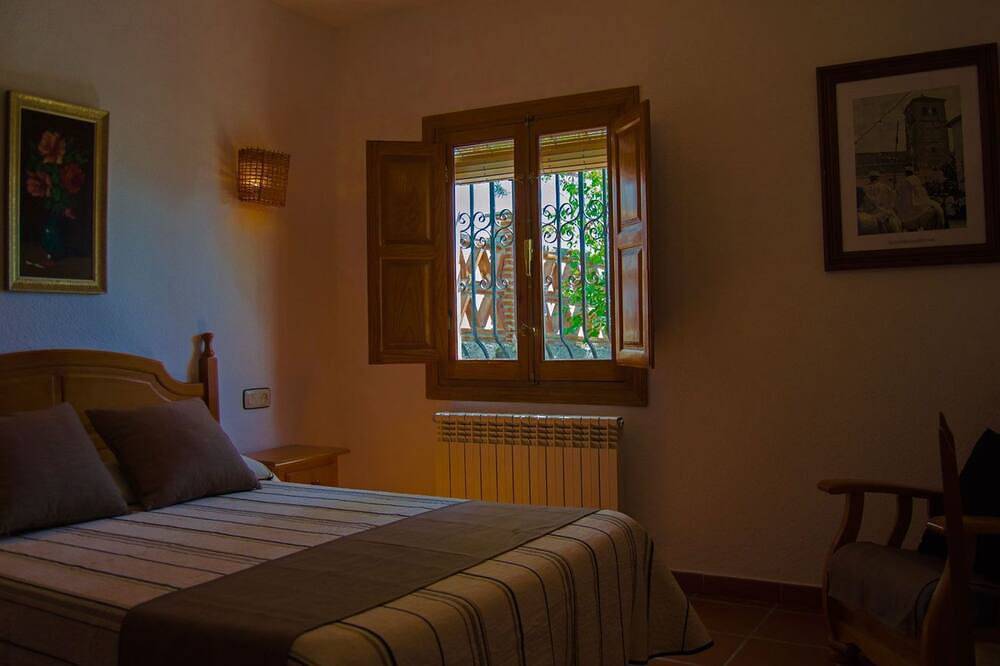 Gemütliches Haus in Anlage mit Schwimmbad in Válor in Válor, Provincia de Granada