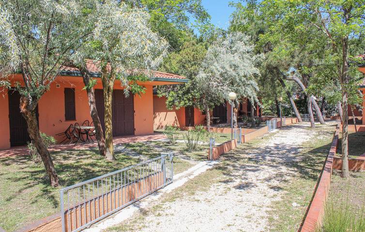 Location de vacances pour 6 personnes, avec jardin et piscine à Lido di Spina - 3