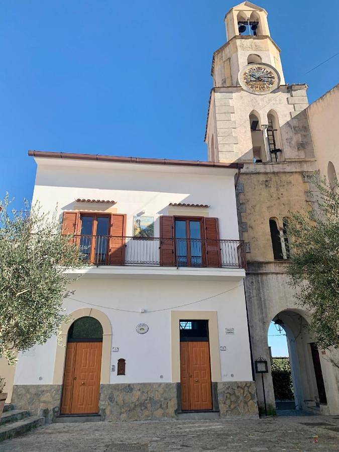 Location de vacances pour 7 personnes, avec balcon et vue à Scala - 2