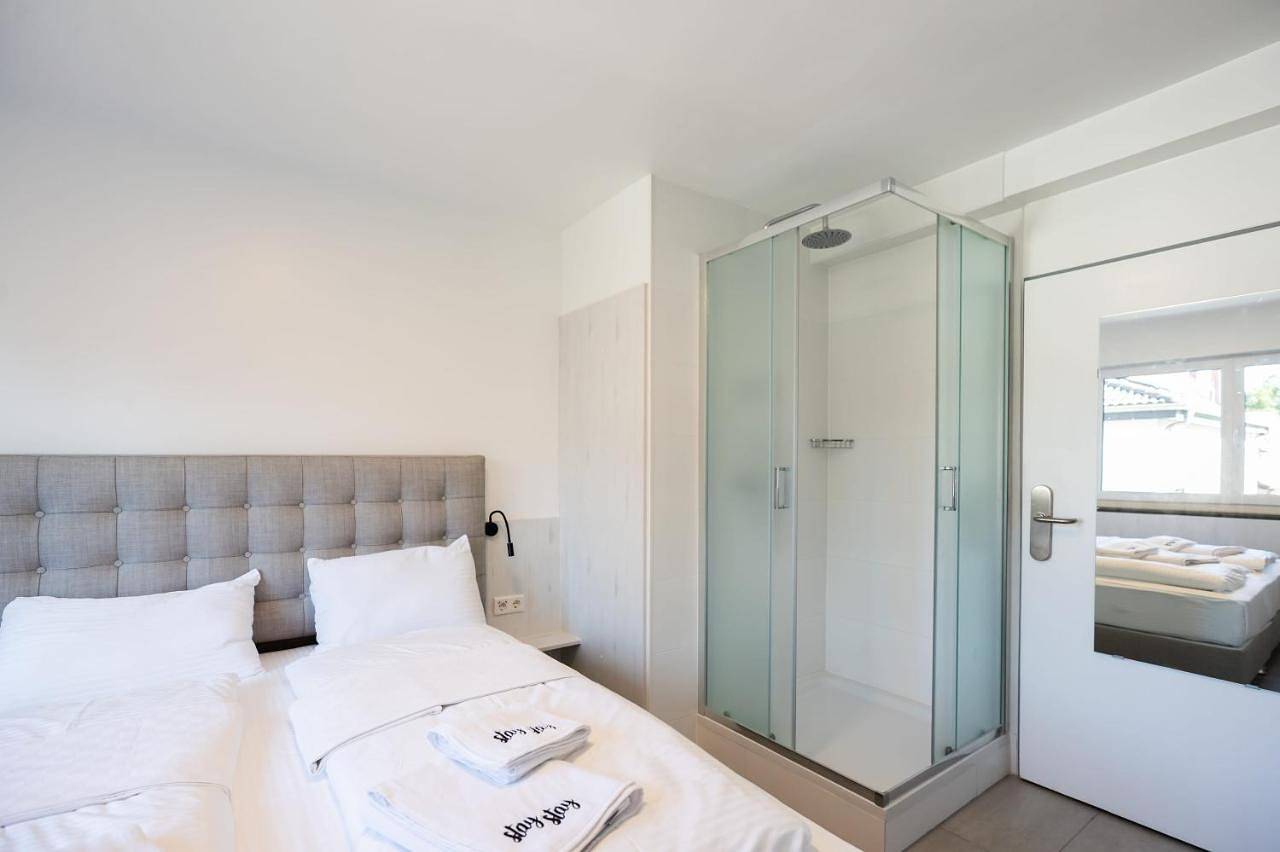 Staystay Guesthouse I 24 Hours Check-In in Nuremberg, Frankenalb