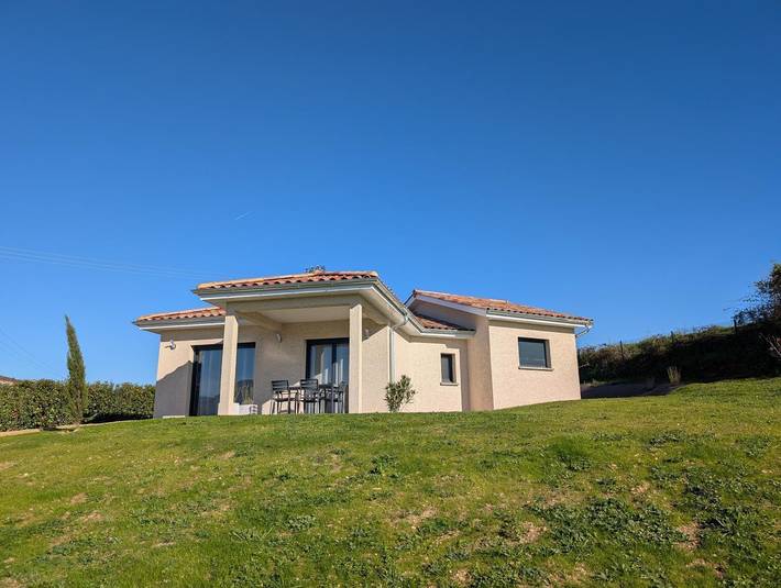Gîte pour 6 personnes, avec jardin et terrasse