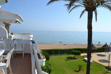 Vacation Rental for 8 Guests in El Palmar, Costa Blanca, Picture 1