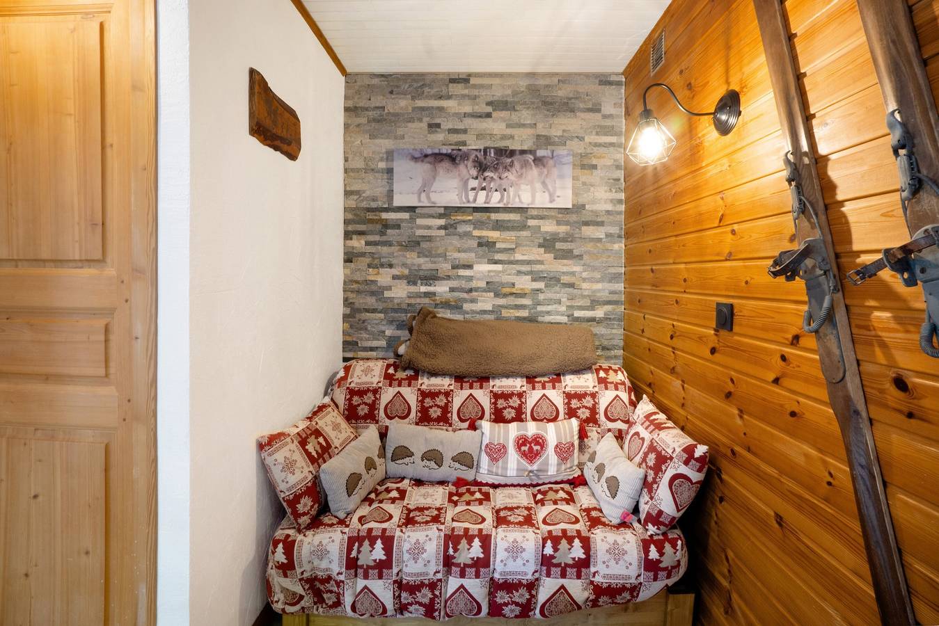 Appartement entier, Appartement 'Chez Stephane Et Estelle' avec vue sur les montagnes, terrasse partagée et Wi-Fi in La Norma, Villarodin-Bourget