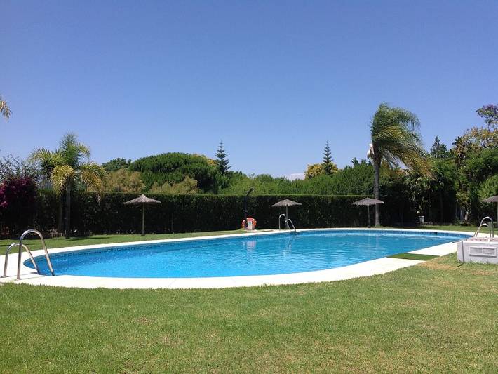 Apartamento de vacaciones para 6 personas, con piscina y jardín - 1