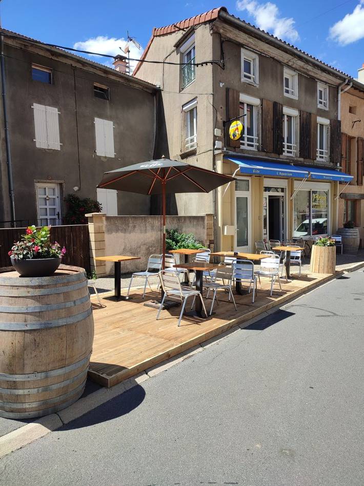 Gîte pour 13 personnes, avec terrasse - 1
