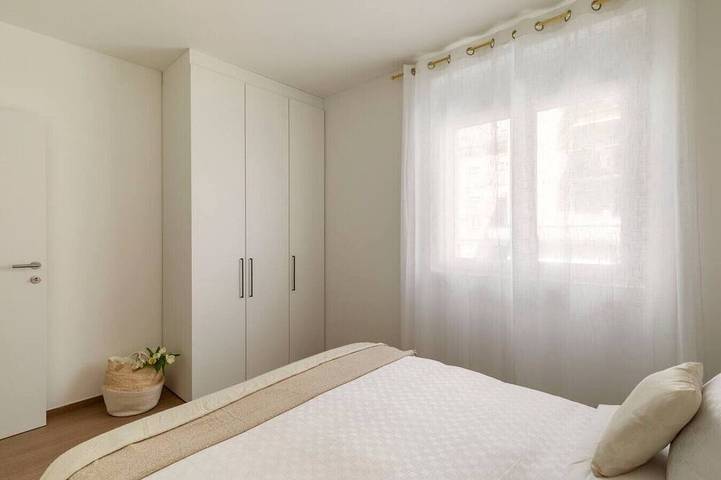 Appartement entier, Very elegant brand new apartment with free parking in Lugano, Lac de Lugano
