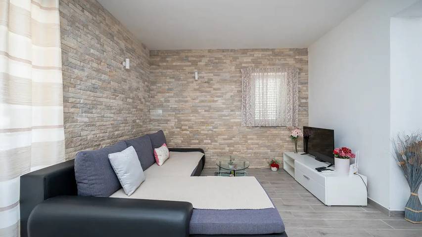 Ferienhaus für 6 Personen, mit Terrasse und Pool in Maslenica - 3