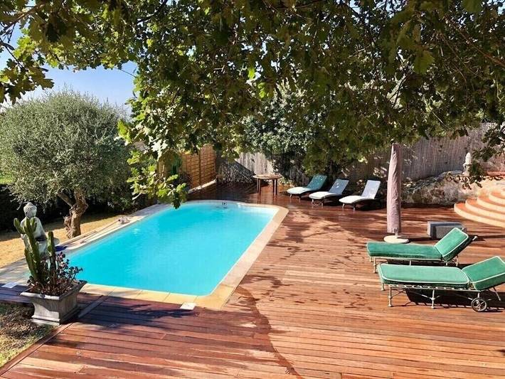 Location de vacances pour 8 personnes, avec piscine ainsi que vue et jardin, animaux acceptés à Gattières - 2