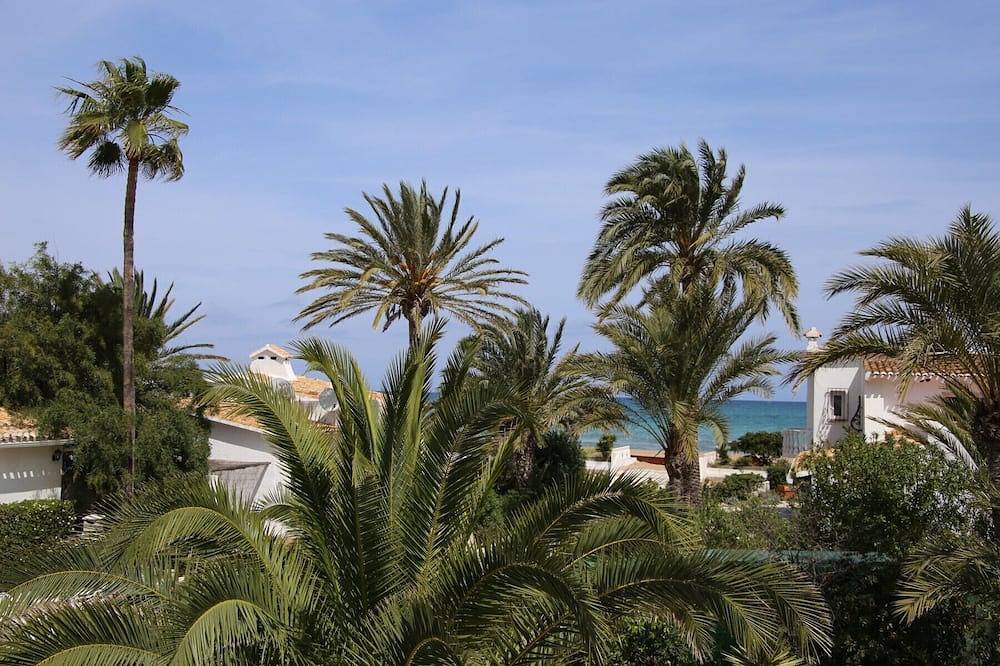 Villa La Mañana 1ª Línea Playa in Las Marinas, Dénia
