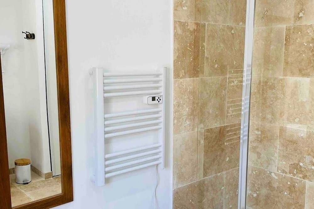 Apartamento entero, Cosy gites with private spas and swimming pool in Mondragon, Vaucluse