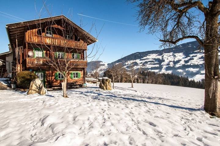 Ferienhaus für 10 Personen, mit Terrasse und Sauna in Fügenberg