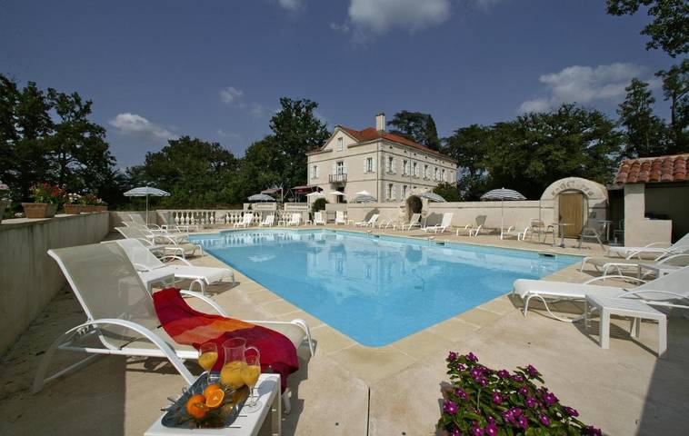 Hôtel pour 2 personnes, avec Terrasse et Jardin ainsi que Piscine et Vue à Saint-Paul-d'Espis