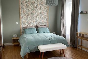 Location de vacances pour 15 personnes, avec terrasse et jardin à Damville