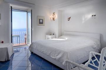 Villa for 8 Guests in Marina Piccola (Capri), Capri, Picture 2