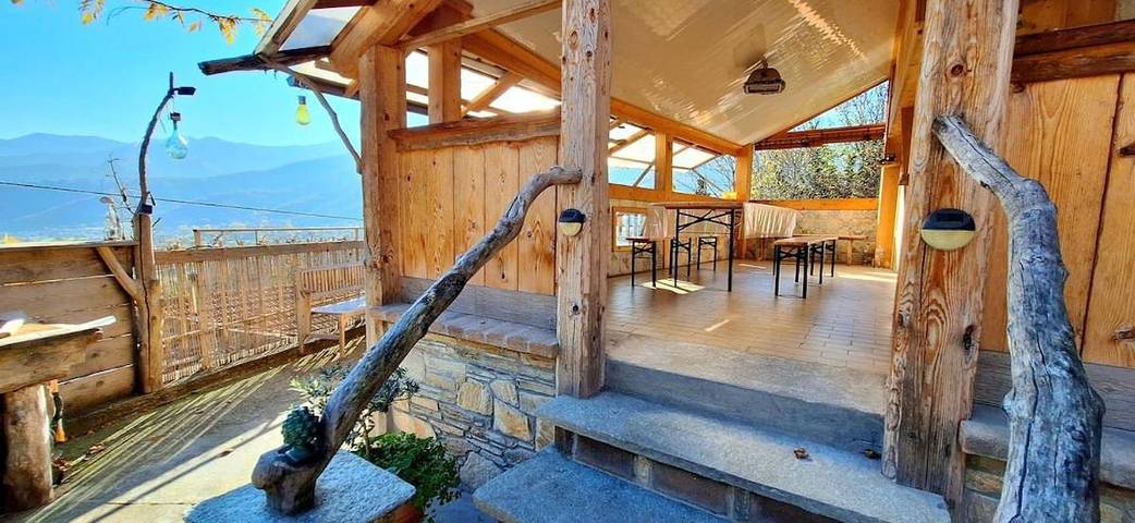 Location de vacances pour 4 personnes, avec terrasse et vue à Sanfront - 2