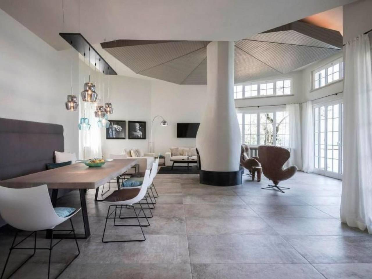 Luxusvilla am Gardasee mit privatem Badesteg in Castelletto di Brenzone, Brenzone