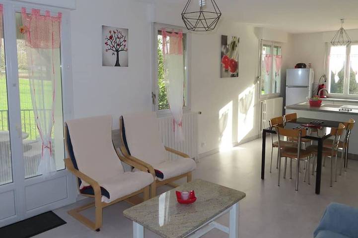 Gîte pour 5 personnes, avec jardin