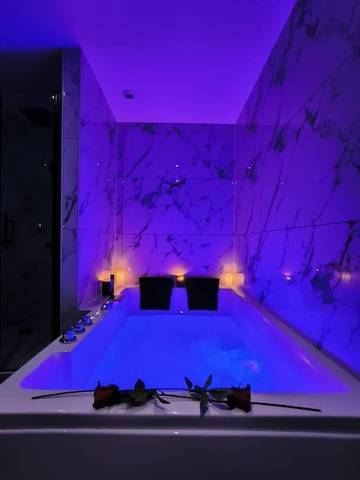 Appartement de vacances pour 2 personnes, avec jacuzzi dans la Loire