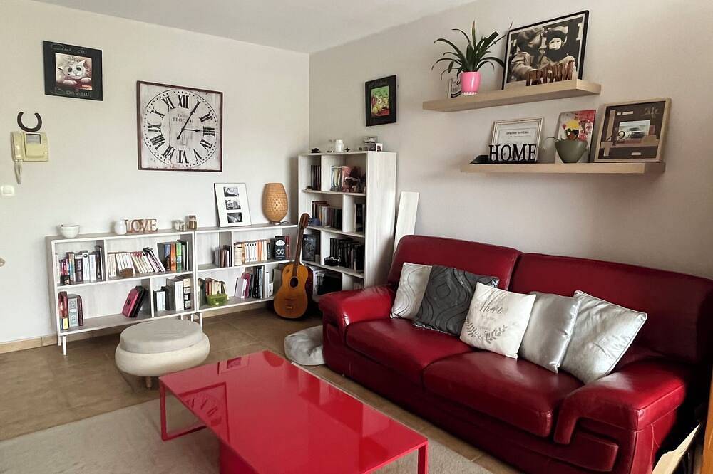 Entire apartment, Apartment in quiet residence near Spain and the ocean in Hasparren, Bayonne region