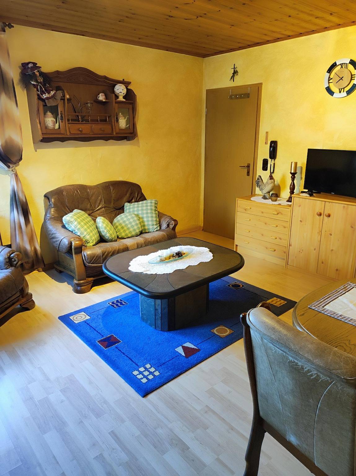 Entire holiday apartment, Apartment, bath, toilet, 1 bed room in Langenfeld, Osteifel