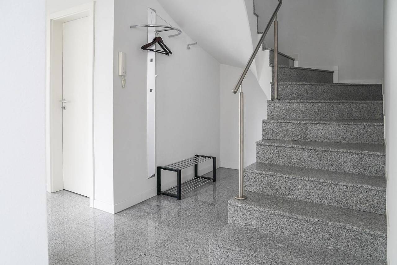 Apartamento entero, Modernes Stadthaus 100qm Parkplatz Bad&Dusche Küche in Döhren-Wülfel, Hannover