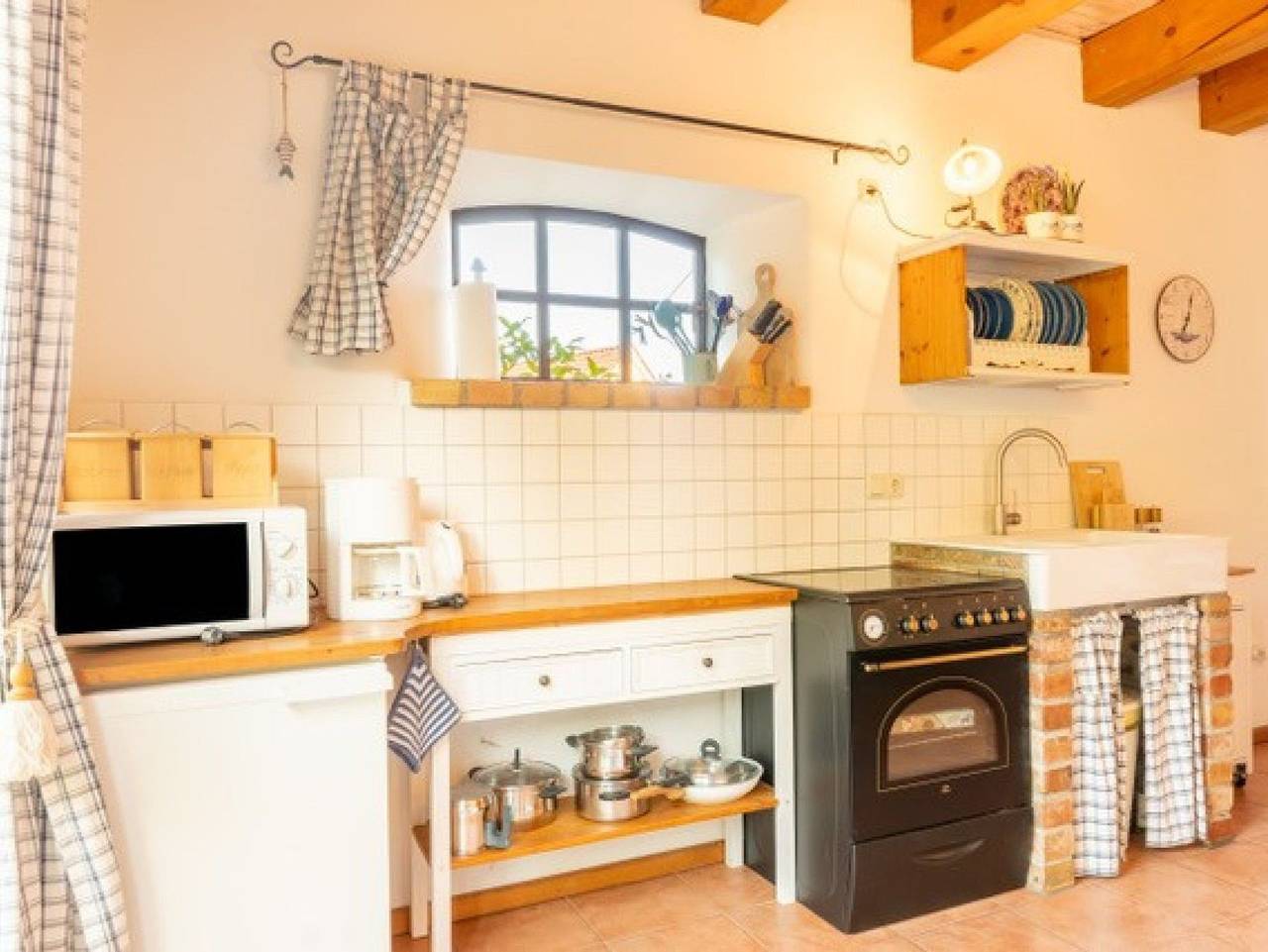 Ganze Ferienwohnung, Landhauswohnungen Mitten auf Rügen - Wohnung Steuerbord - Fewo Gartenseite Steuerbord mit Infrarotsauna in Thesenvitz, Bergen auf Rügen