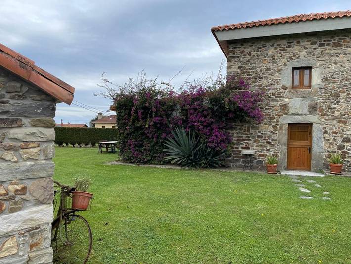 Casa rural para 8 personas, con Balcón y Terraza además de Jardín y Vistas en Cudillero