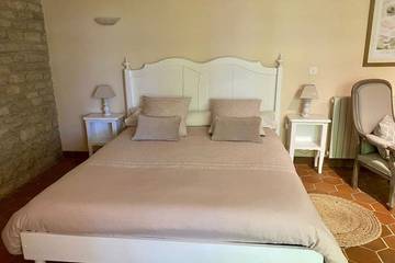 Chambre d’hôte pour 2 personnes, avec piscine et jardin à Gramat