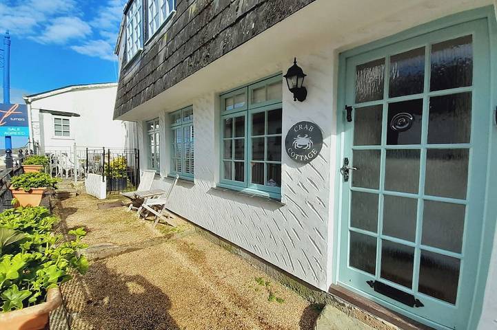 Log cabin for 4 people, with garden, with pets in Ilfracombe
