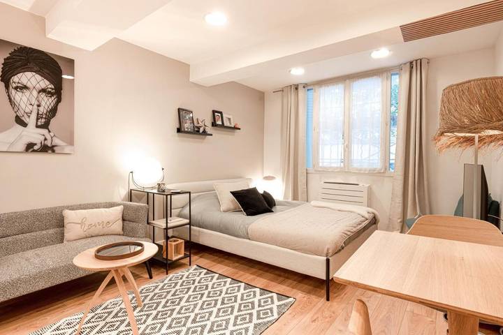 Appartement de vacances pour 8 personnes, avec vue ainsi que terrasse et piscine