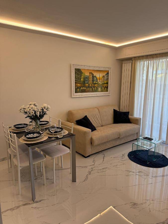 Gîte pour 4 personnes, avec vue et balcon dans Casino De Menton - 2