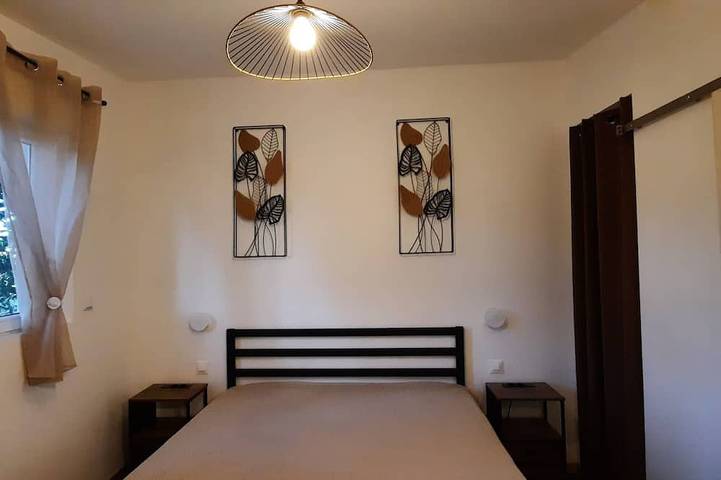 Ganze Wohnung, Appart'Estel 2 Pers. auf dem Land mit Poolzugang in Tarascon, Arles und Umgebung