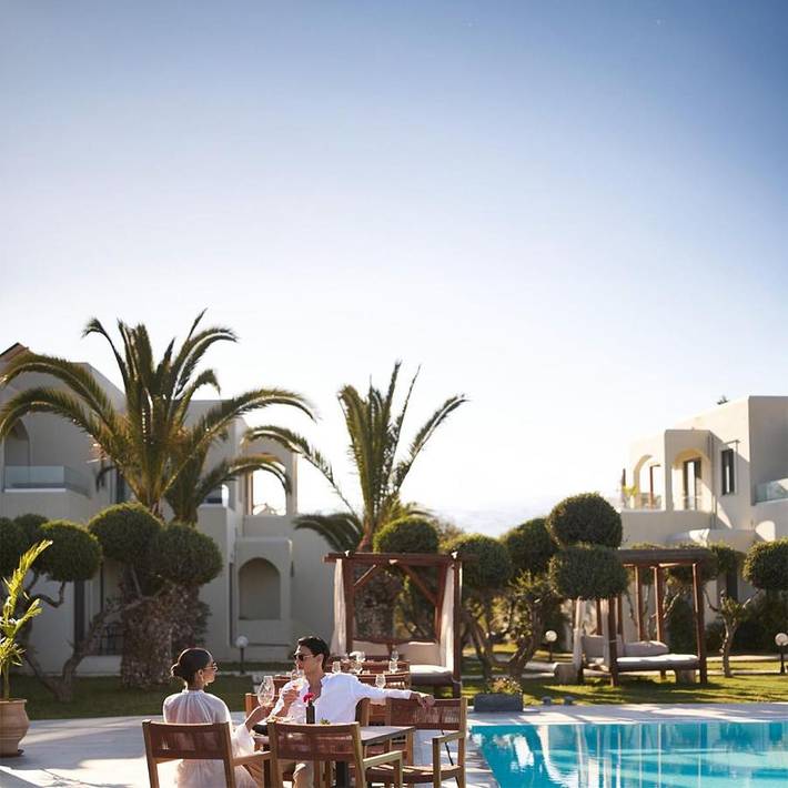 Hôtel pour 4 personnes, avec Balcon et Jacuzzi ainsi que Terrasse et Jardin