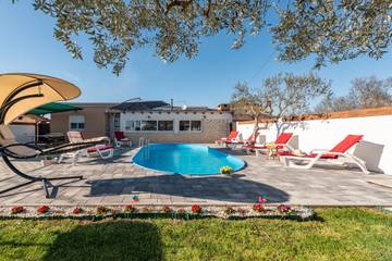 Villa for 6 People in Galovac, Zadar, Photo 3