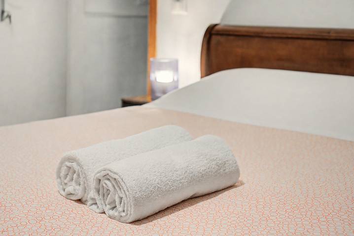 Apartment 'Camera Giuly' with Shared Garden, Wi-Fi and Air Conditioning in Mestre, Venice